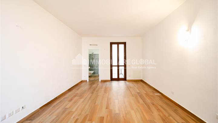 MONOLOCALE IN CENTRO A SEREGNO (MB)